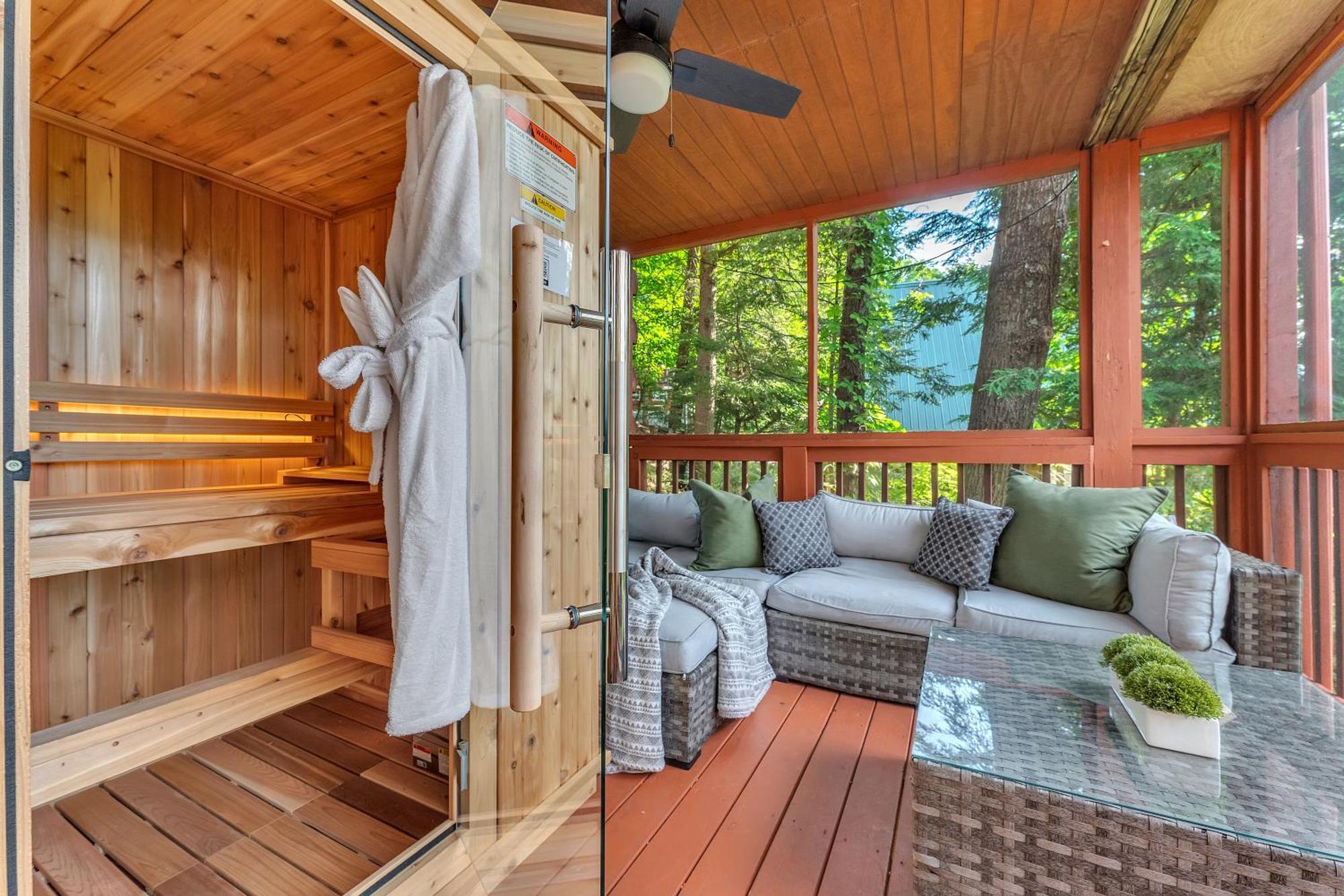 Family With Sauna, Hottub, Heavenly Views! Mins To Downtown!